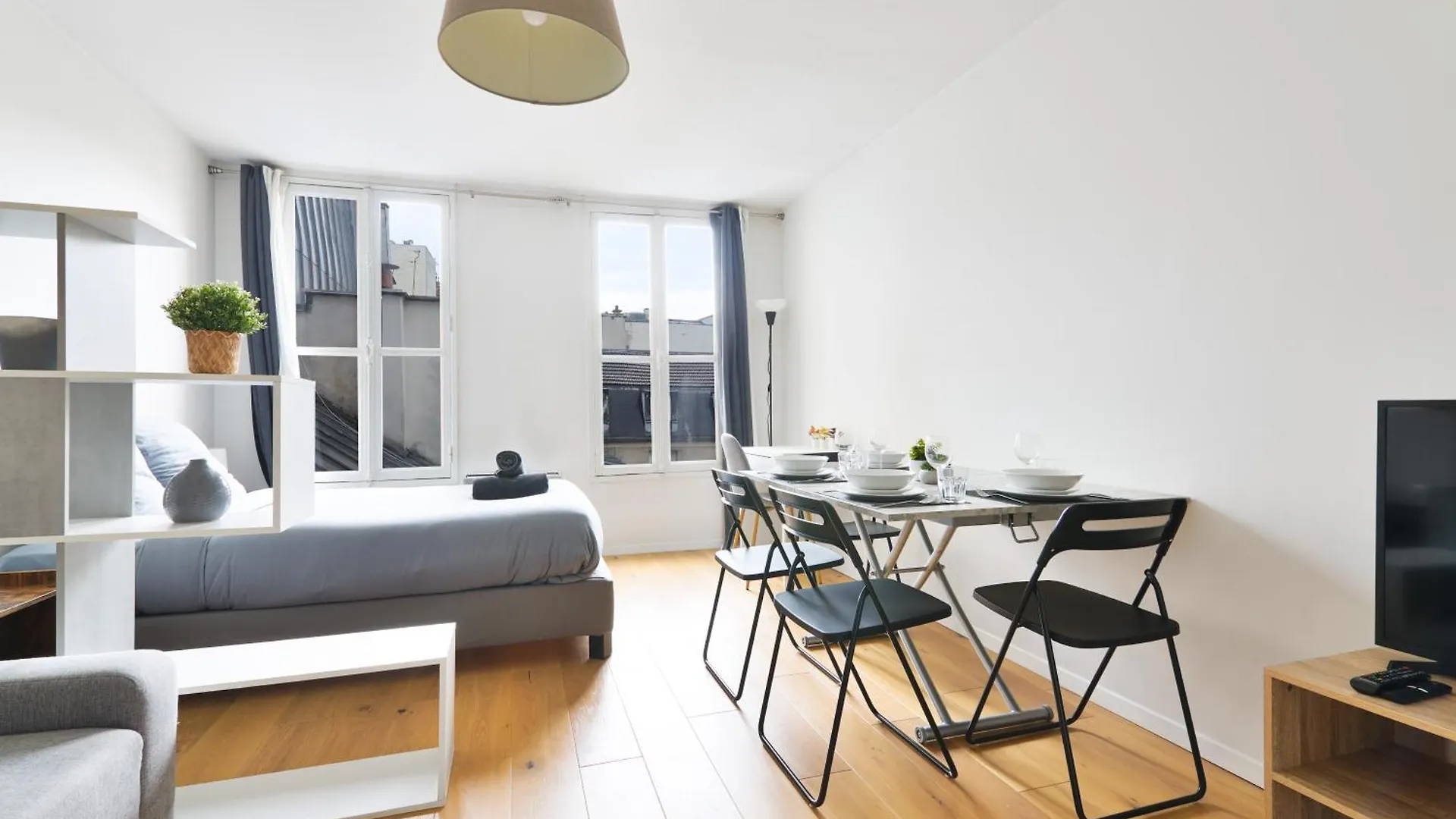 - Quartier Champs-elysees 5 Free Netflix Paris